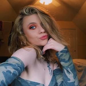 Meet your Posher, Brittney